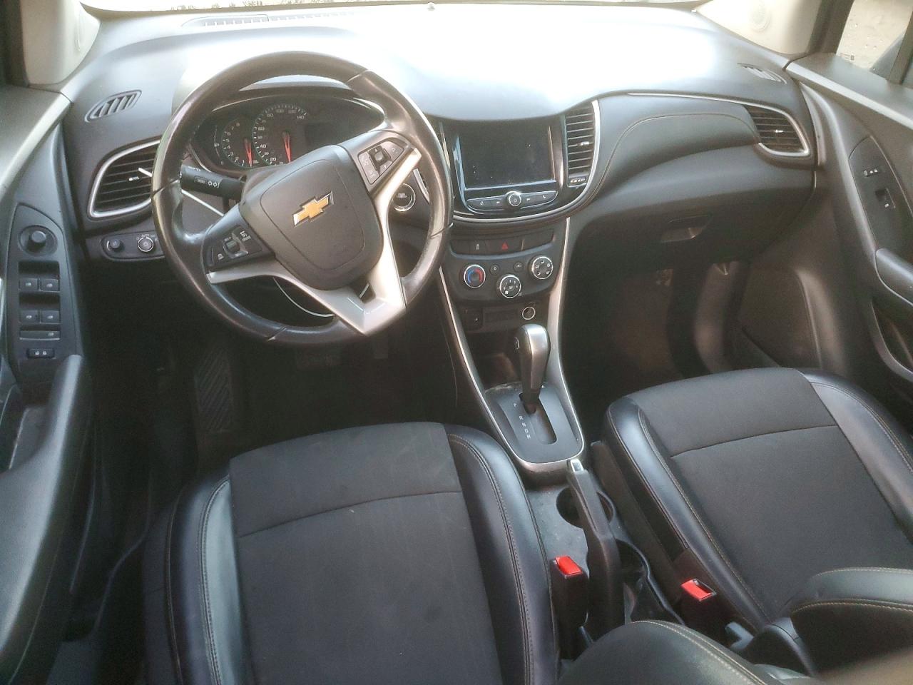 2018 CHEVROLET TRAX 1LT photo 15