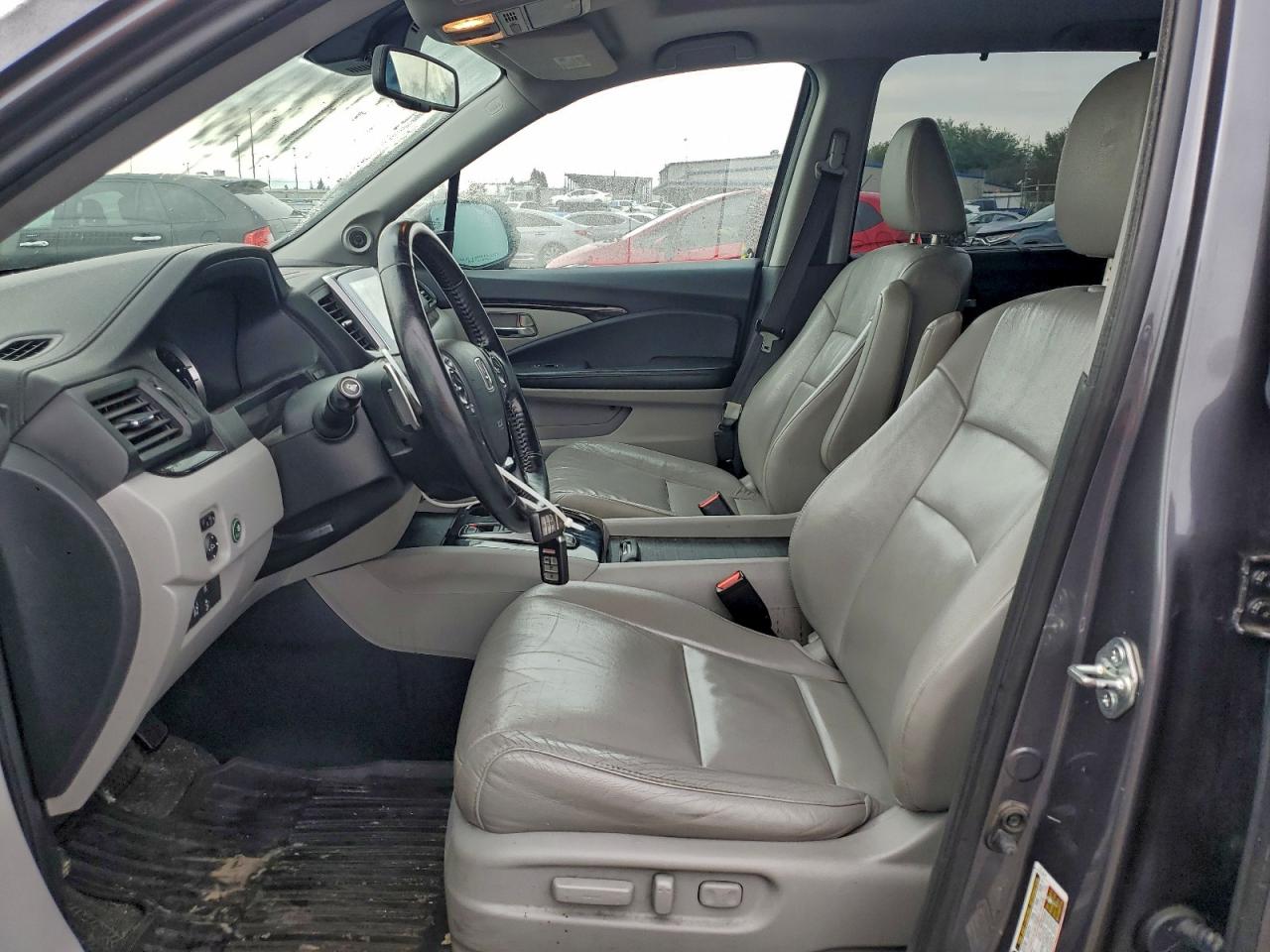 2016 HONDA PILOT TOURING photo 7