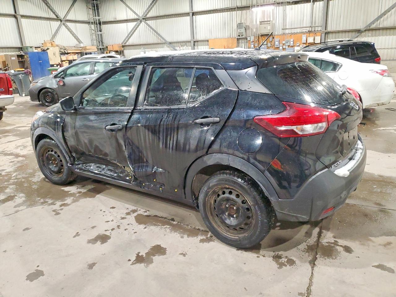 2019 NISSAN KICKS S photo 2
