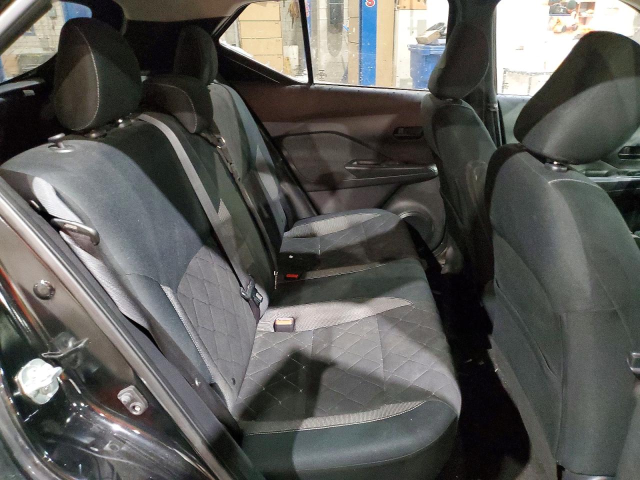 2019 NISSAN KICKS S photo 10