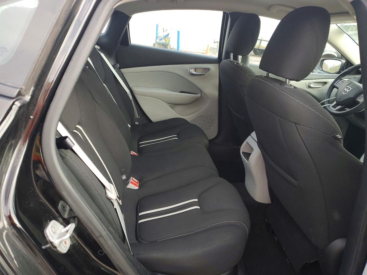 2013 DODGE DART SXT photo 19