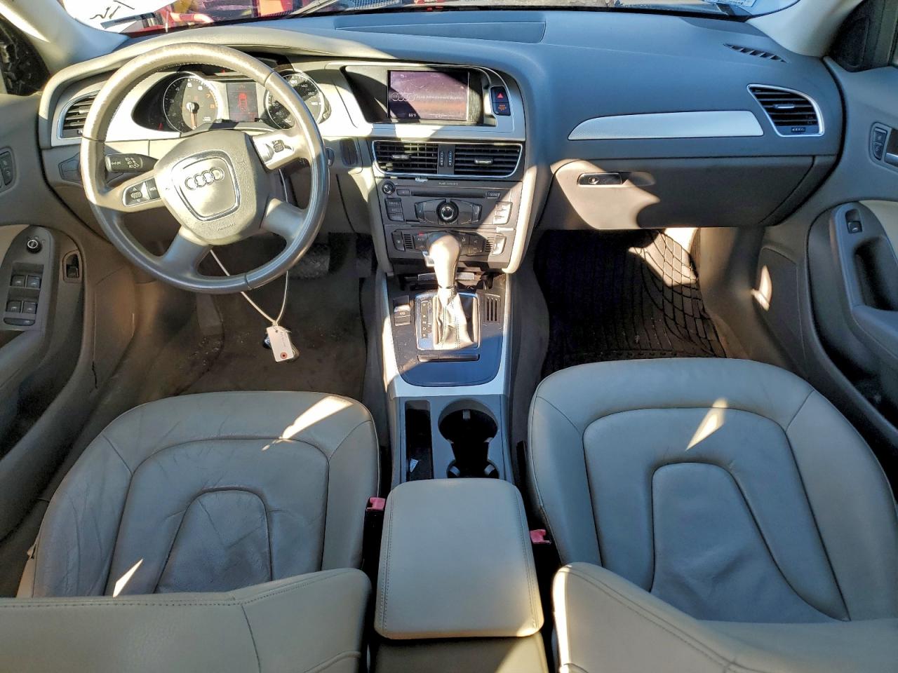 2010 AUDI A4 PREMIUM photo 8