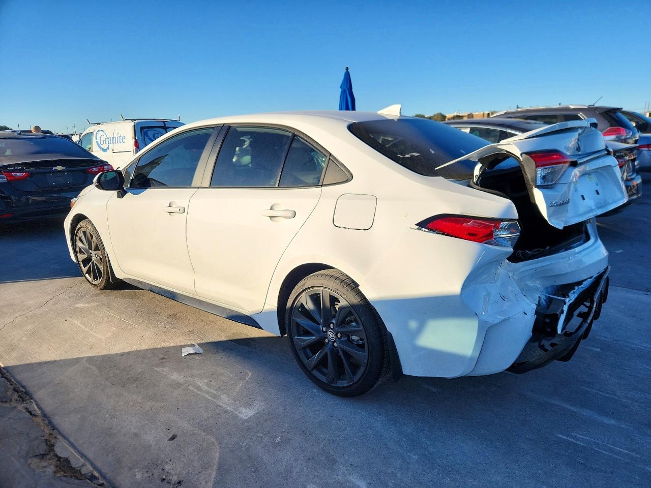 2025 TOYOTA COROLLA SE photo 3