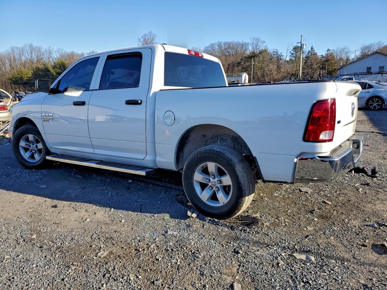 2022 RAM 1500 CLASSIC SLT photo 3