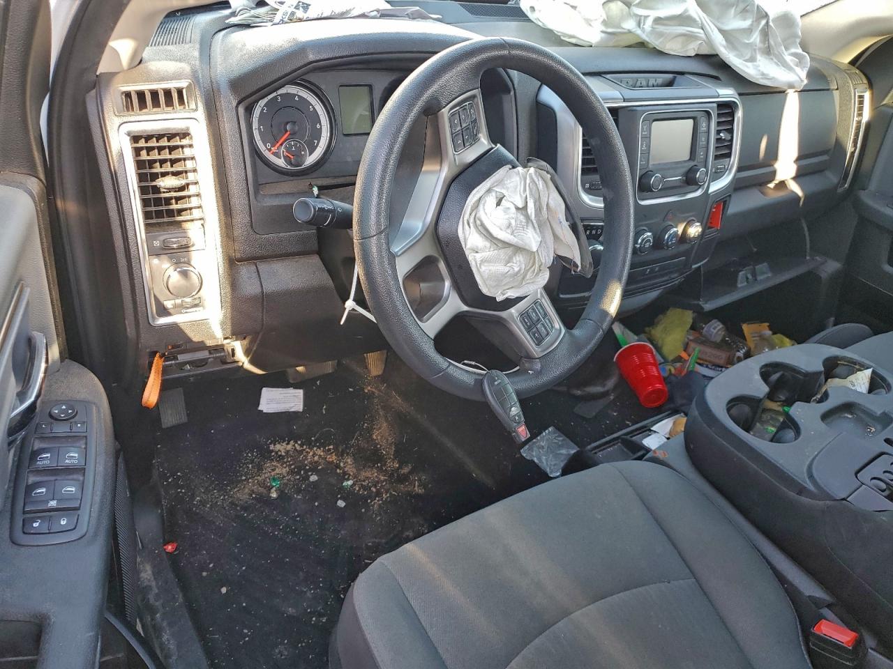 2022 RAM 1500 CLASSIC SLT photo 15
