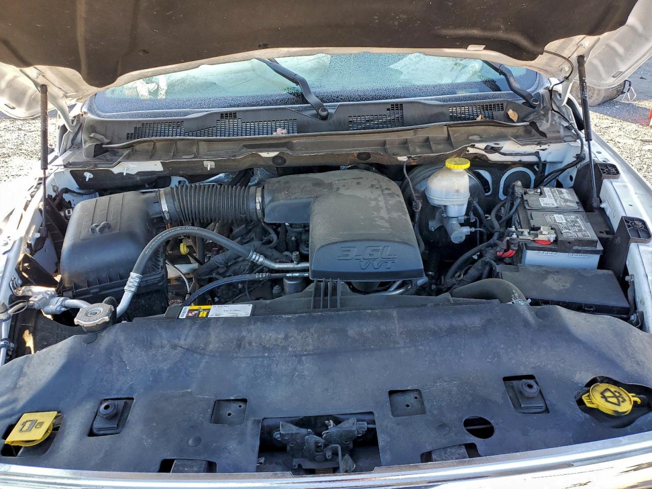 2022 RAM 1500 CLASSIC SLT photo 21