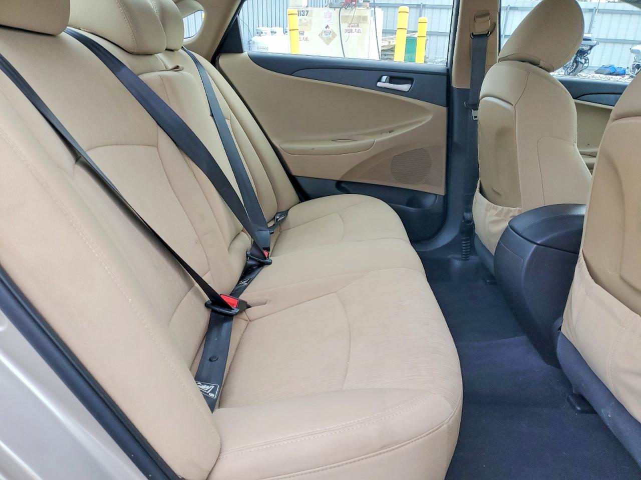 2011 HYUNDAI SONATA GLS photo 10