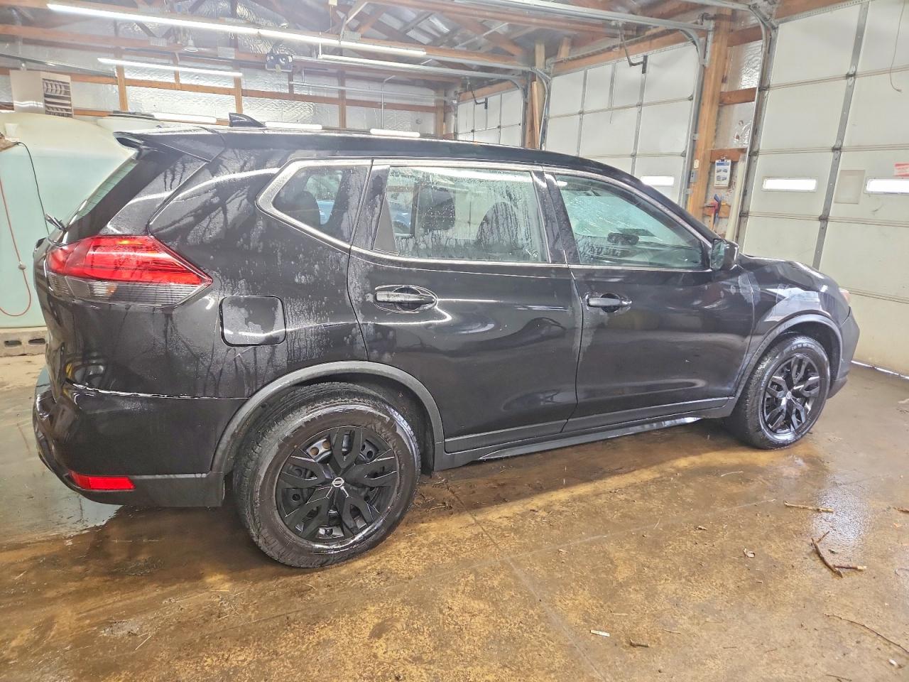 2017 NISSAN ROGUE S photo 5
