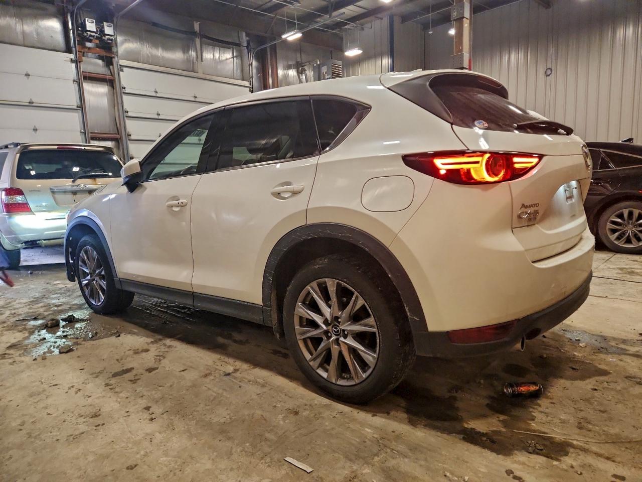 2020 MAZDA CX-5 GRAND TOURING photo 2