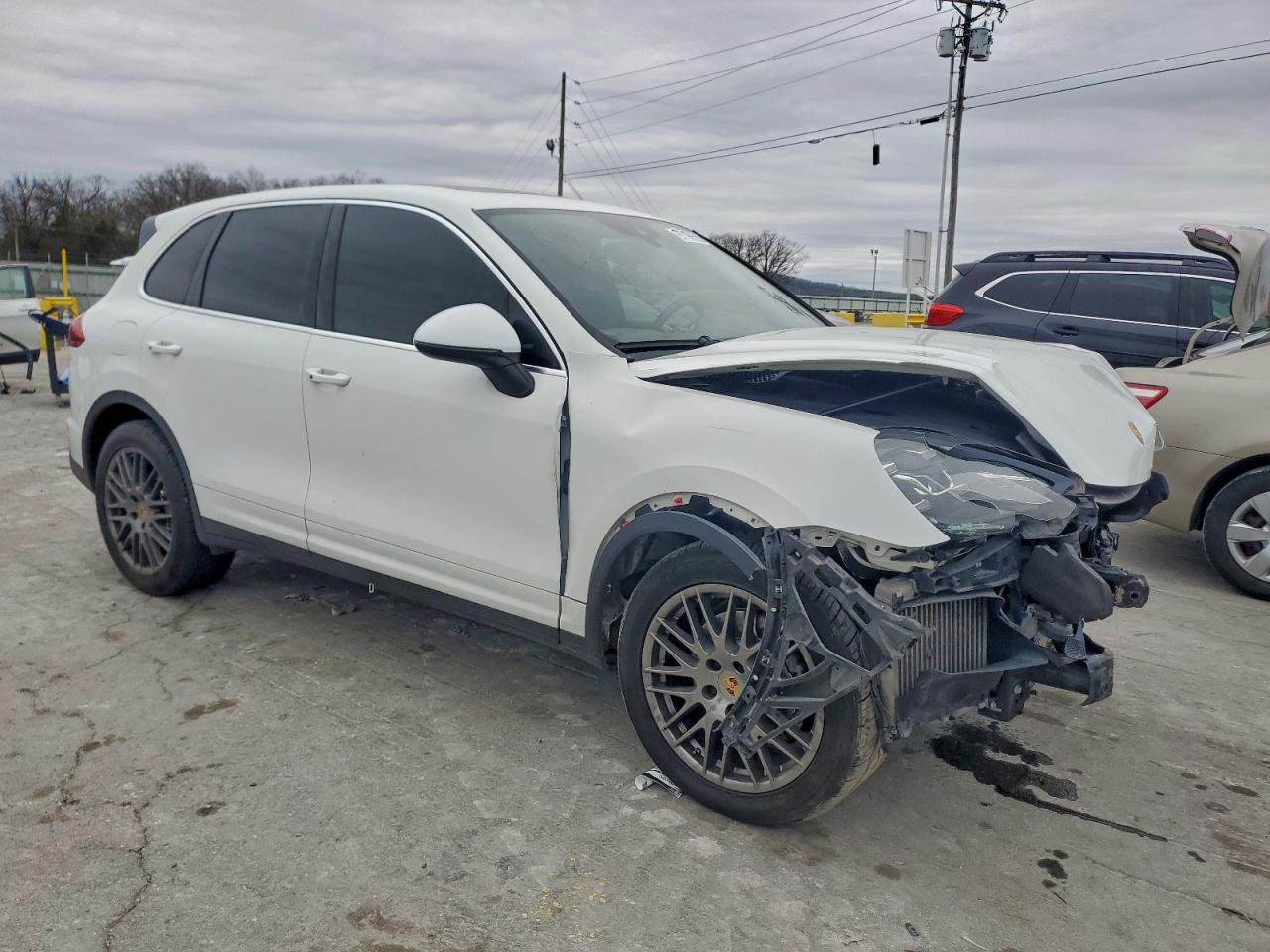 2016 PORSCHE CAYENNE S photo 10