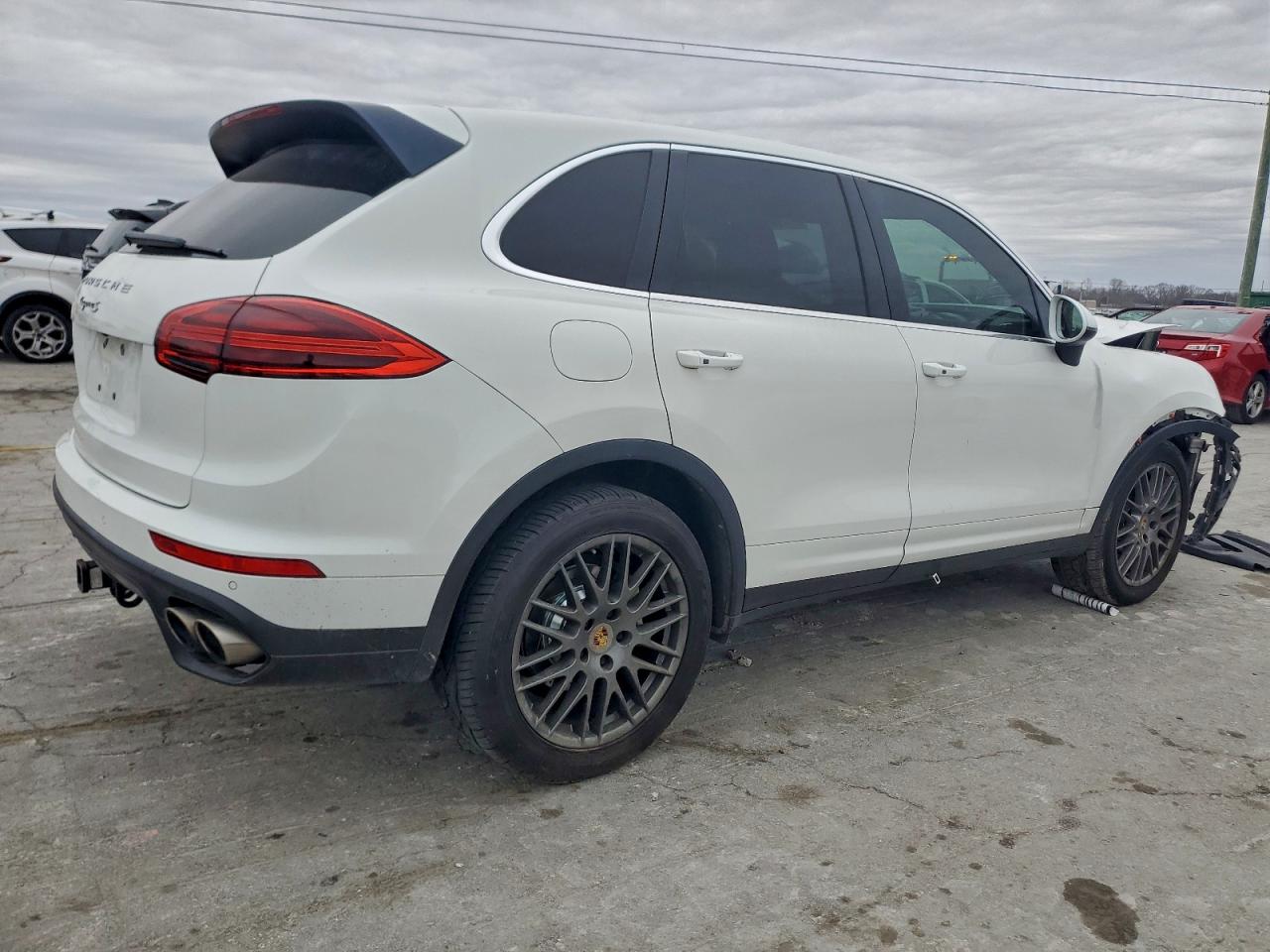 2016 PORSCHE CAYENNE S photo 7