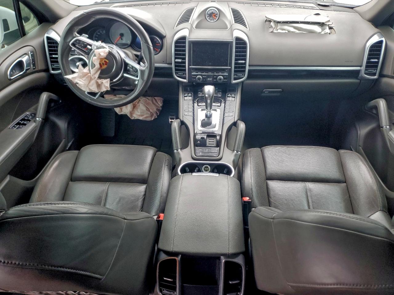 2016 PORSCHE CAYENNE S photo 22