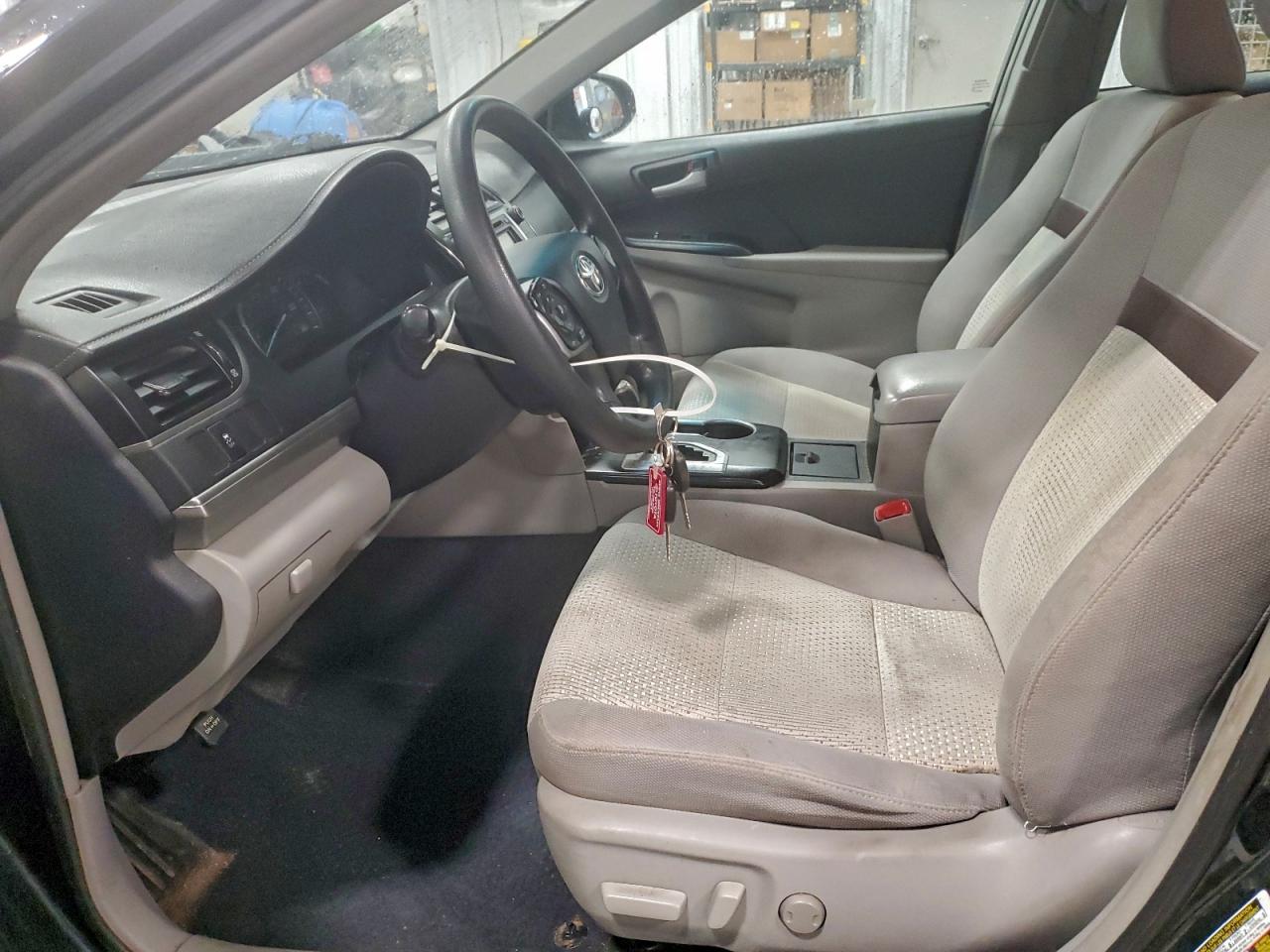 2013 TOYOTA CAMRY L photo 7