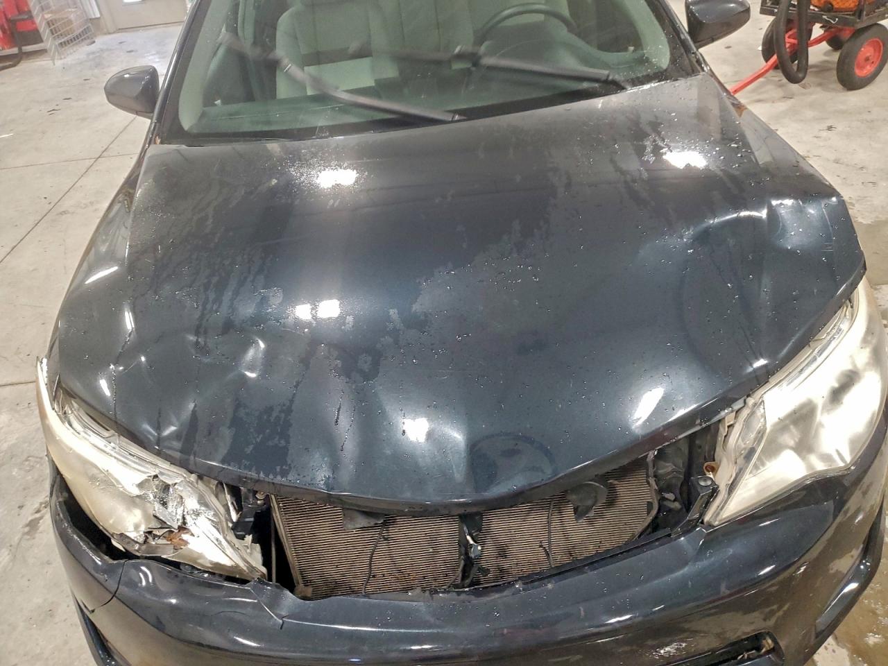 2013 TOYOTA CAMRY L photo 11
