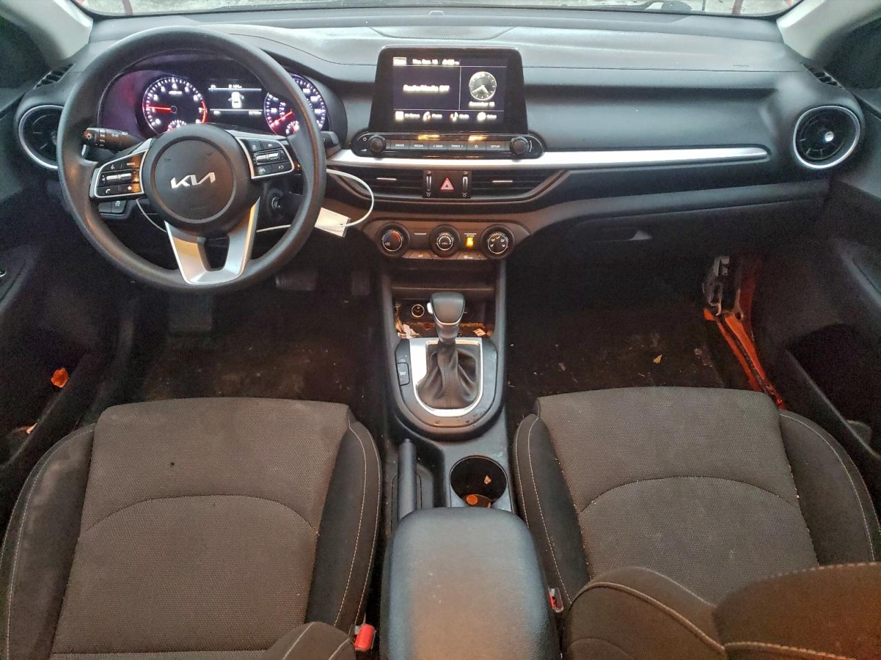 2023 KIA FORTE LX photo 8
