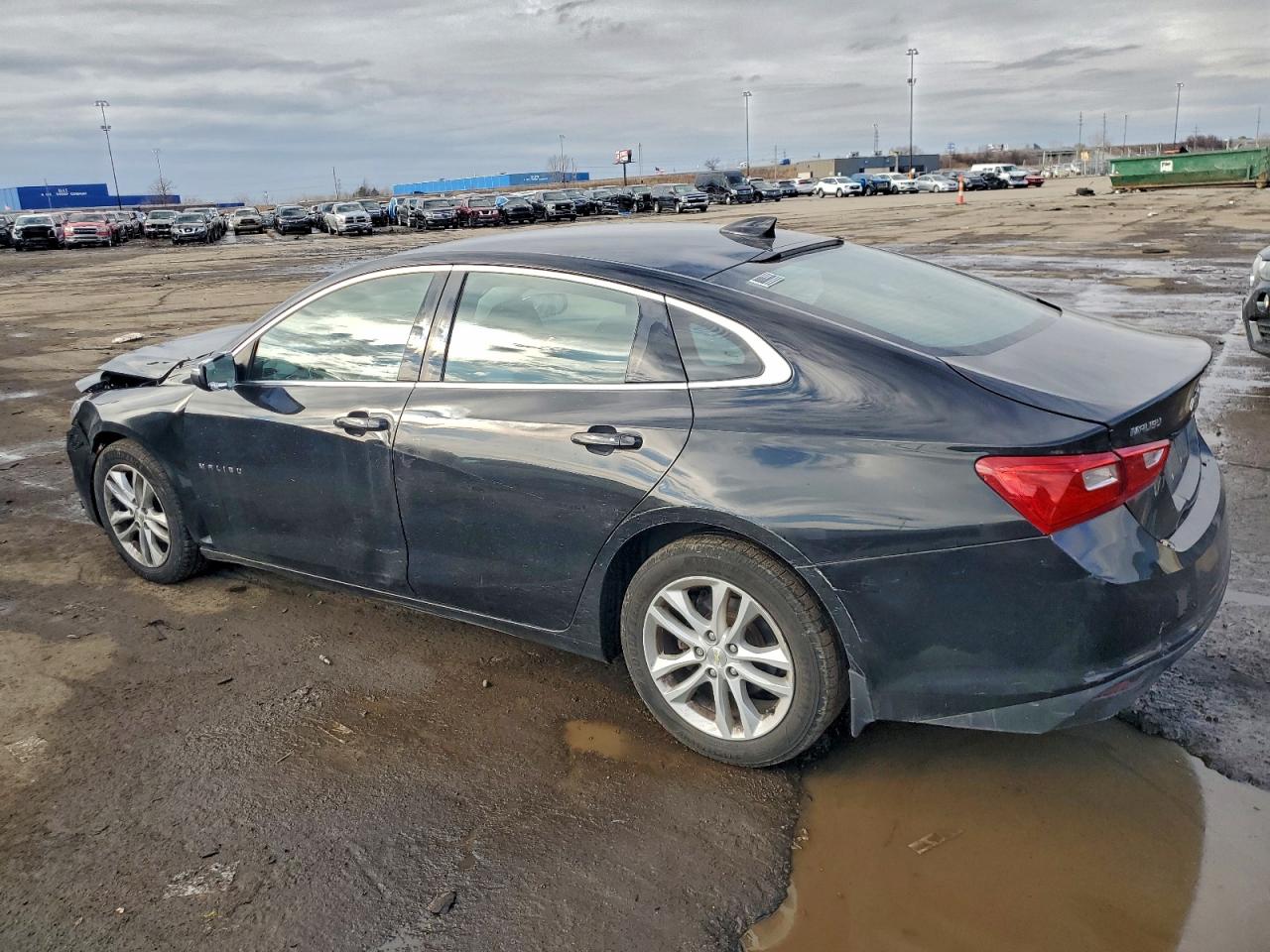2016 CHEVROLET MALIBU LT photo 2