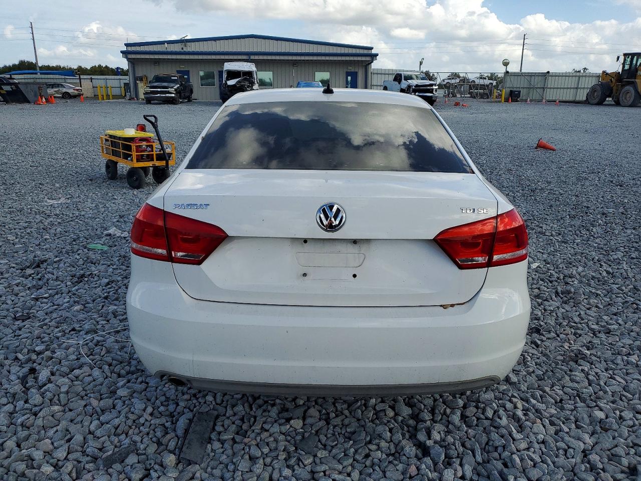 2012 VOLKSWAGEN PASSAT SE photo 6