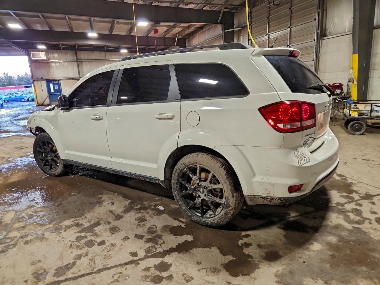 2018 DODGE JOURNEY SXT photo 2