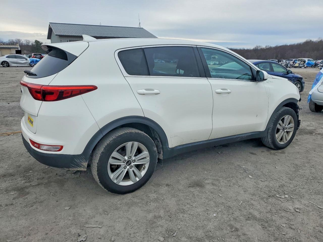 2019 KIA SPORTAGE LX photo 3