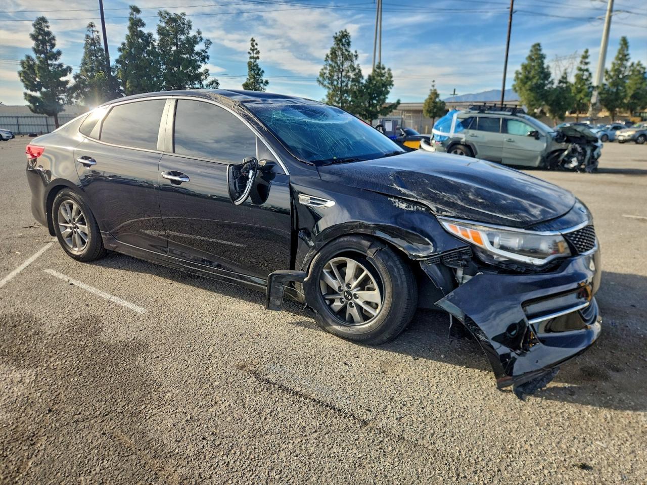 2016 KIA OPTIMA LX photo 4