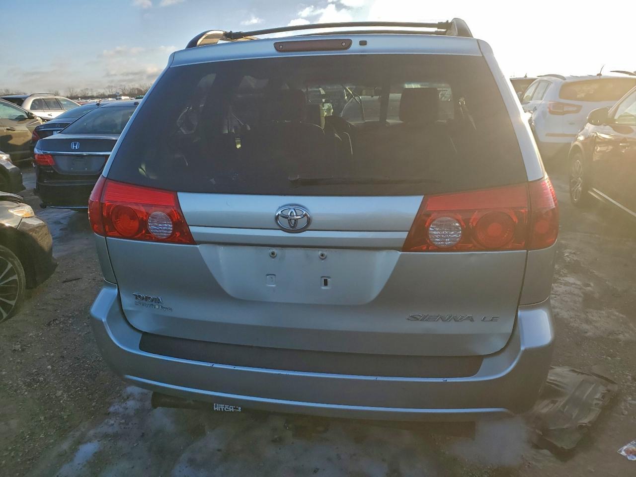 2006 TOYOTA SIENNA CE photo 6