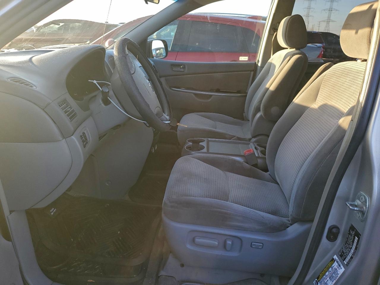 2006 TOYOTA SIENNA CE photo 7