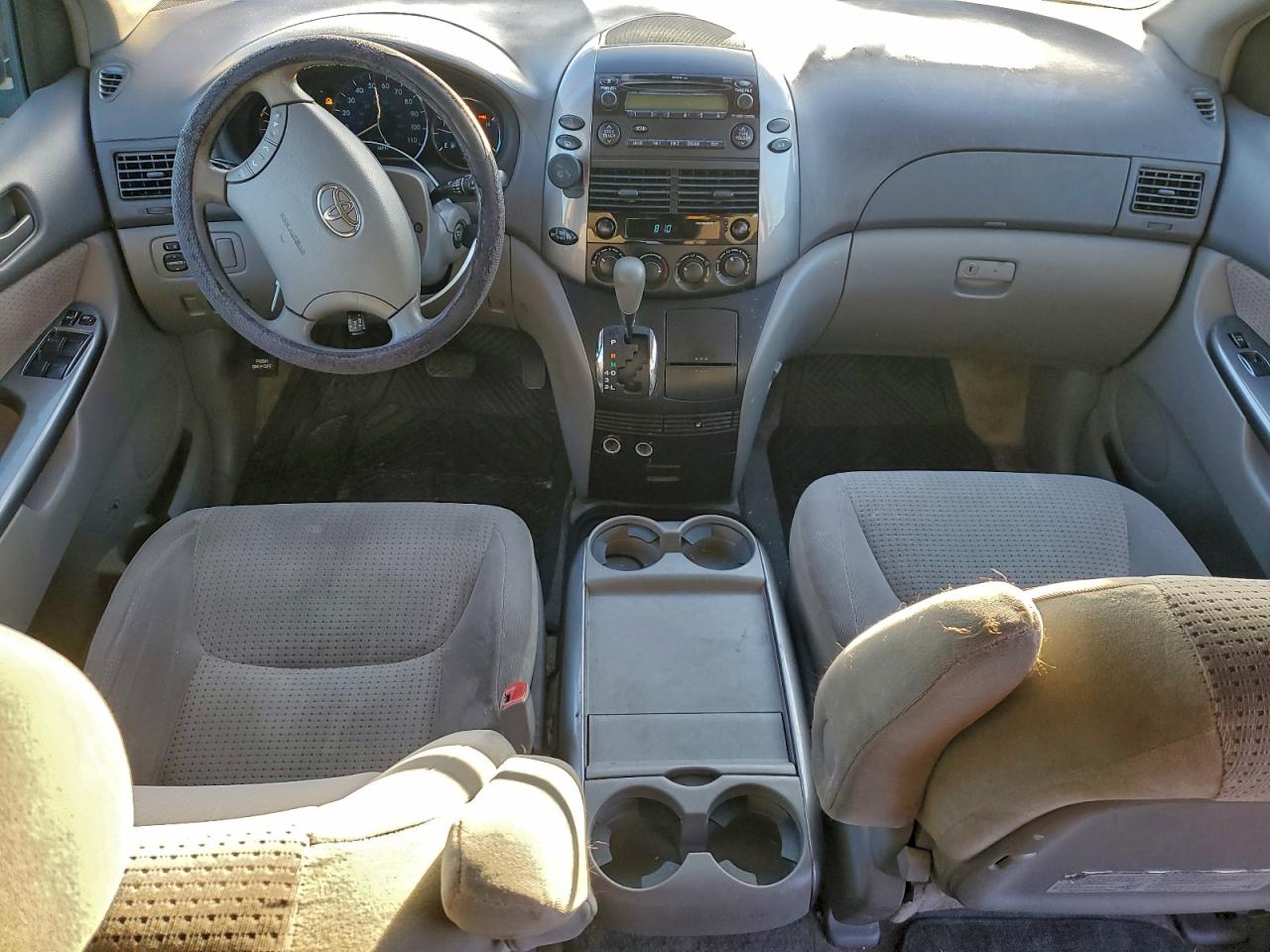 2006 TOYOTA SIENNA CE photo 8