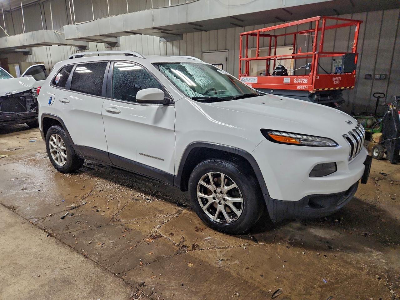 2016 JEEP CHEROKEE LATITUDE photo 4