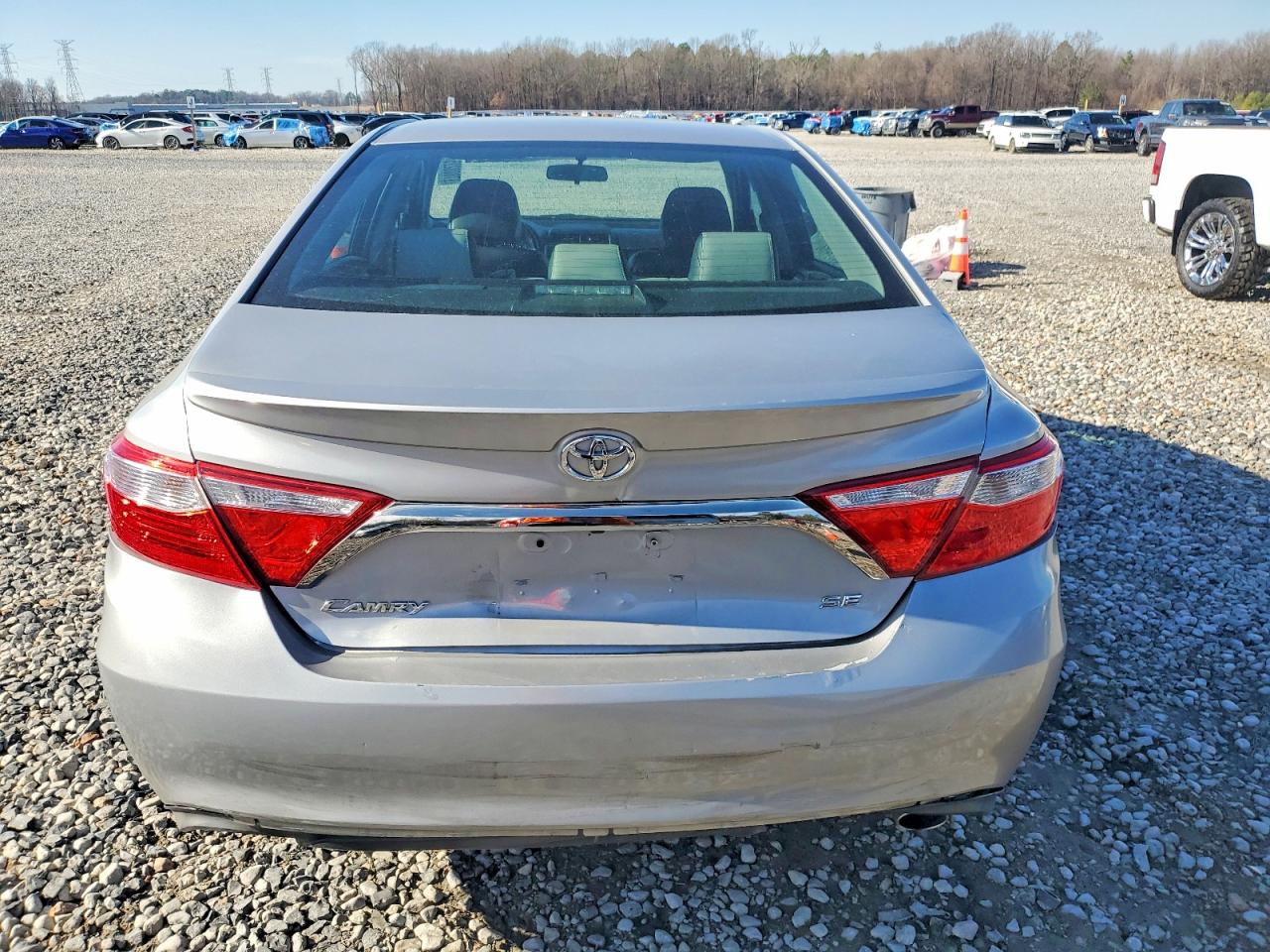 2017 TOYOTA CAMRY LE photo 6