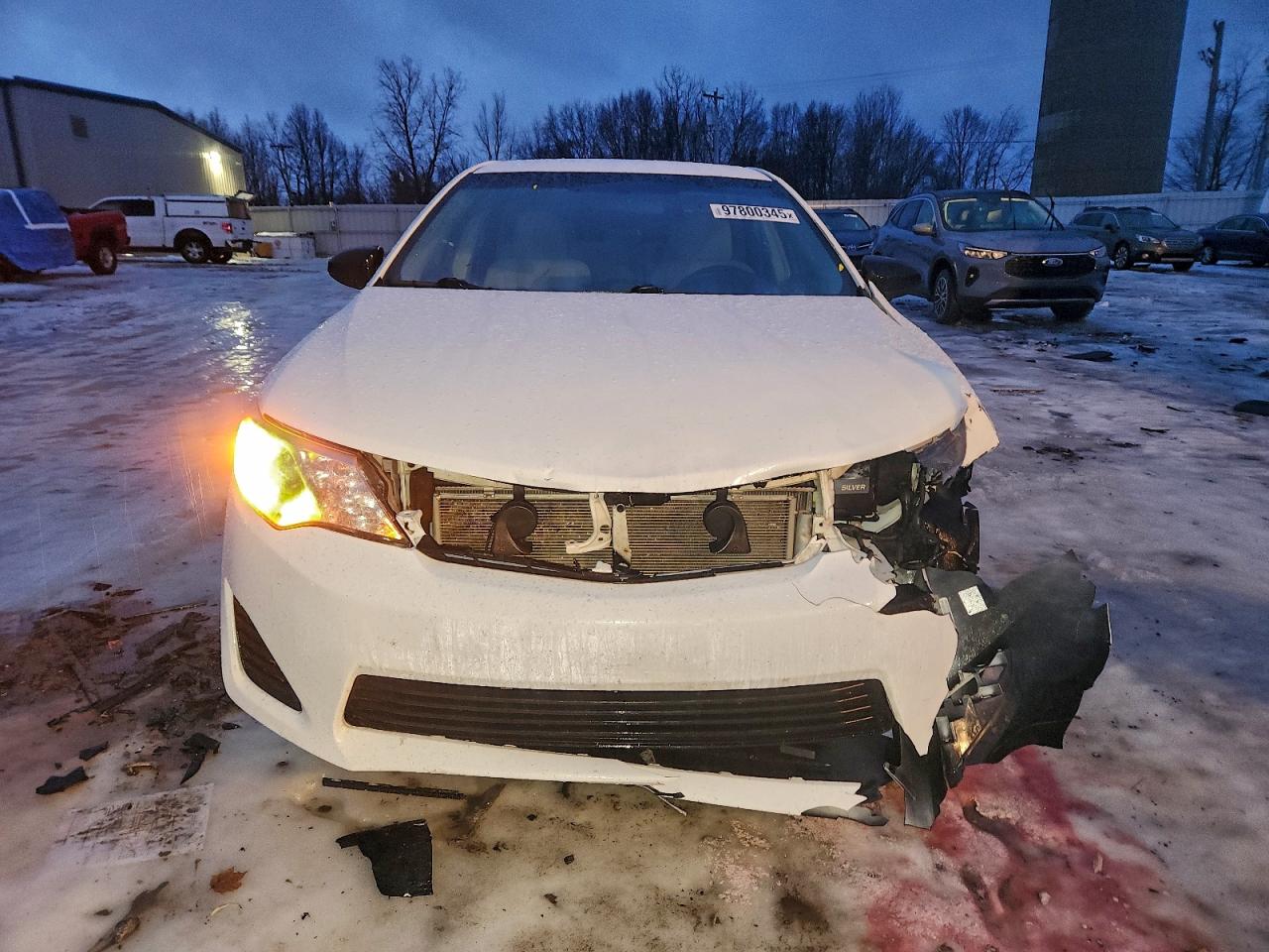 2013 TOYOTA CAMRY L photo 5