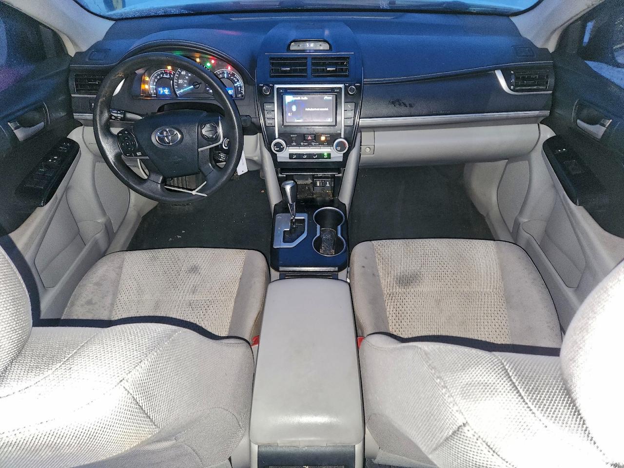 2013 TOYOTA CAMRY L photo 8
