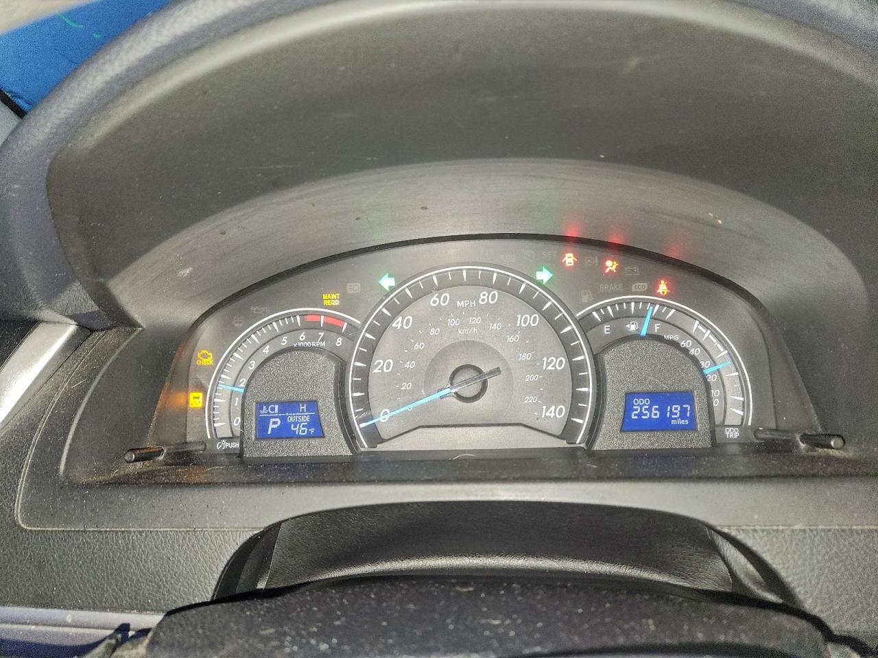 2013 TOYOTA CAMRY L photo 9