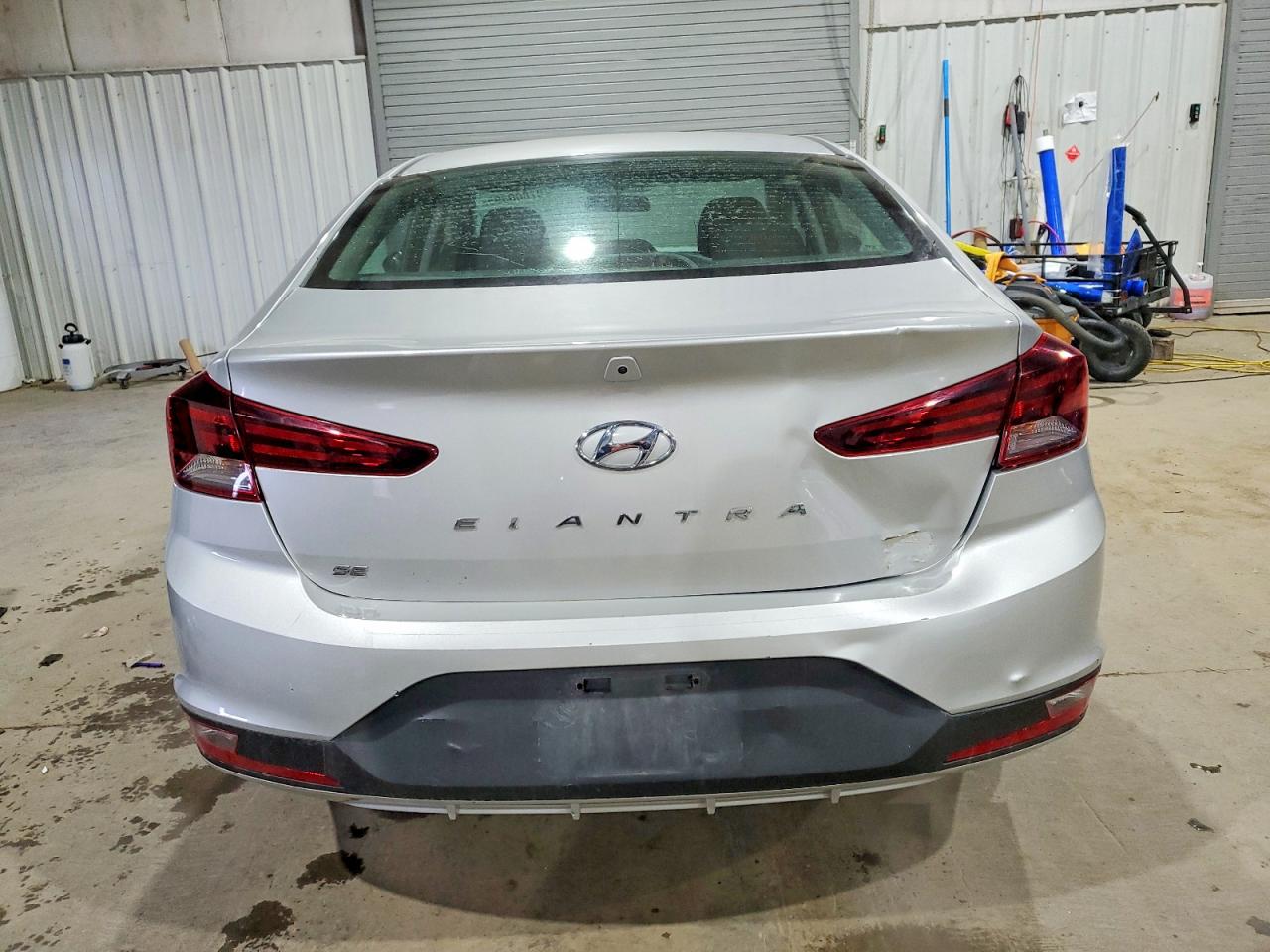 2019 HYUNDAI ELANTRA SE photo 6