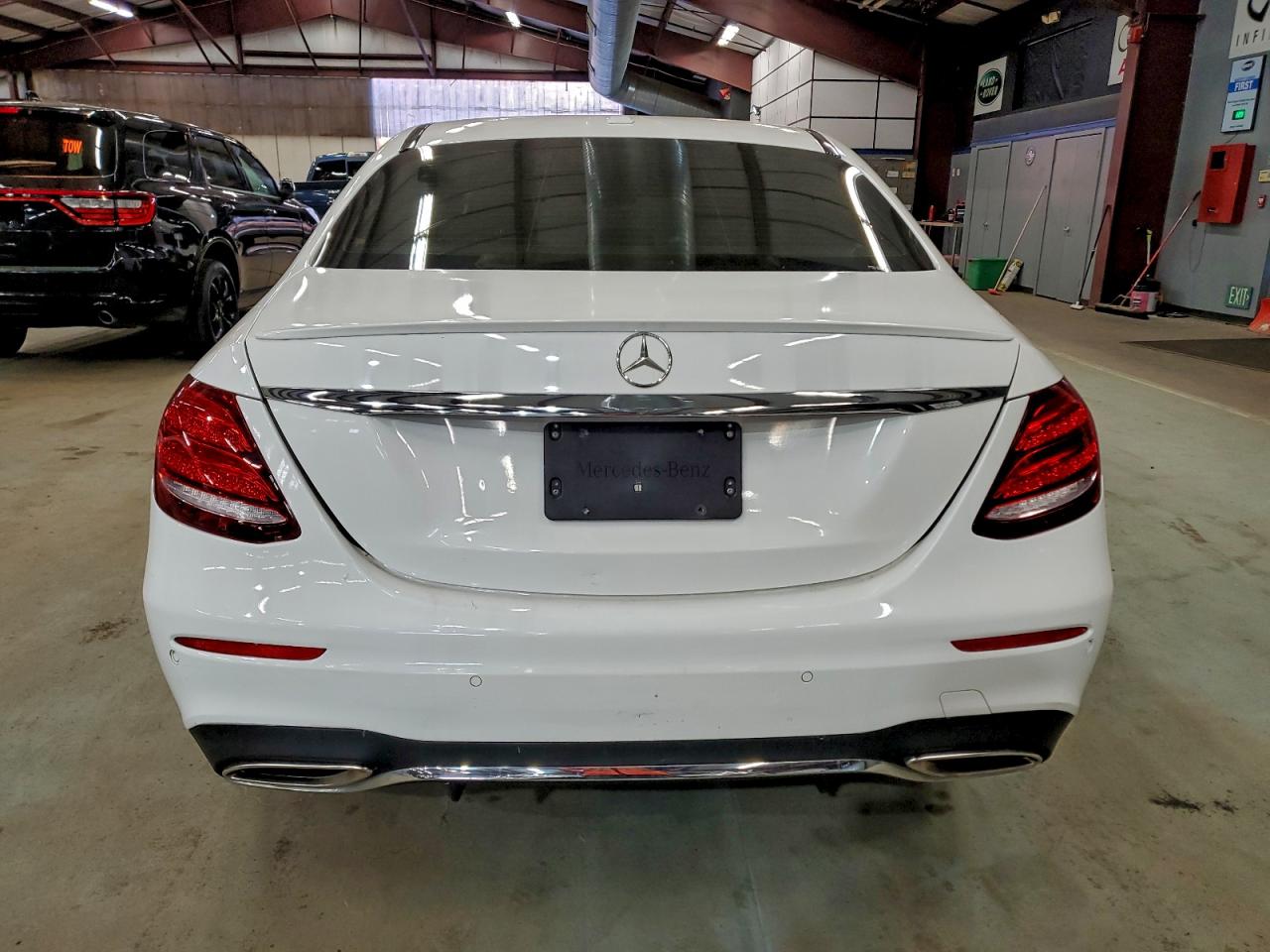 2018 MERCEDES-BENZ E 300 photo 16