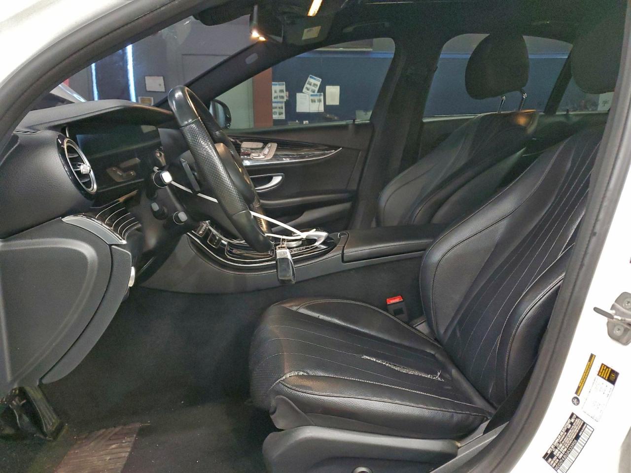 2018 MERCEDES-BENZ E 300 photo 19