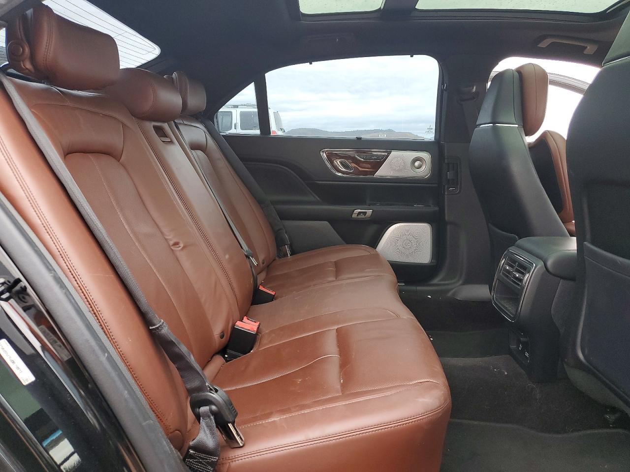 2018 LINCOLN CONTINENTAL RESERVE photo 10