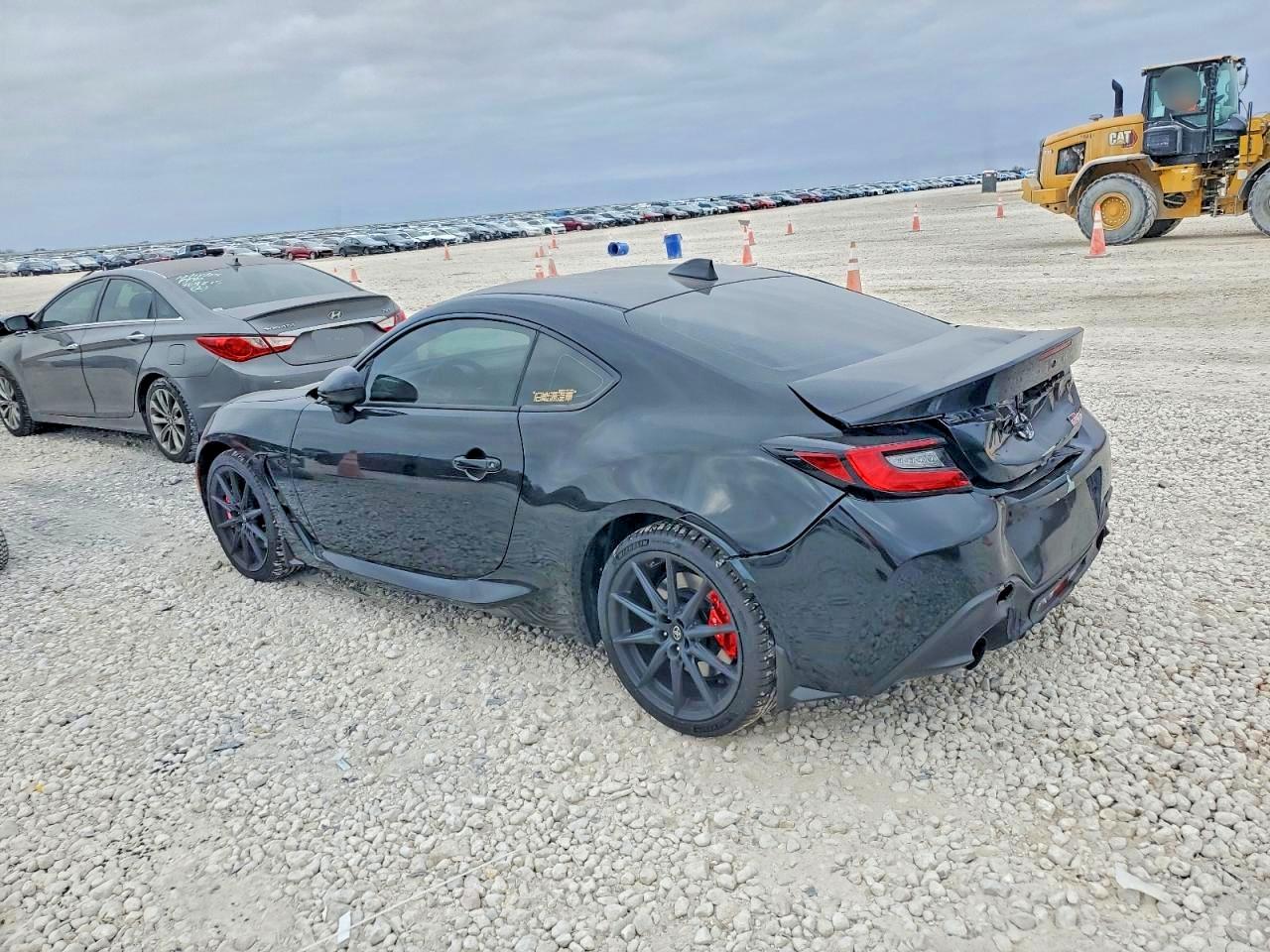2025 TOYOTA GR 86 photo 3