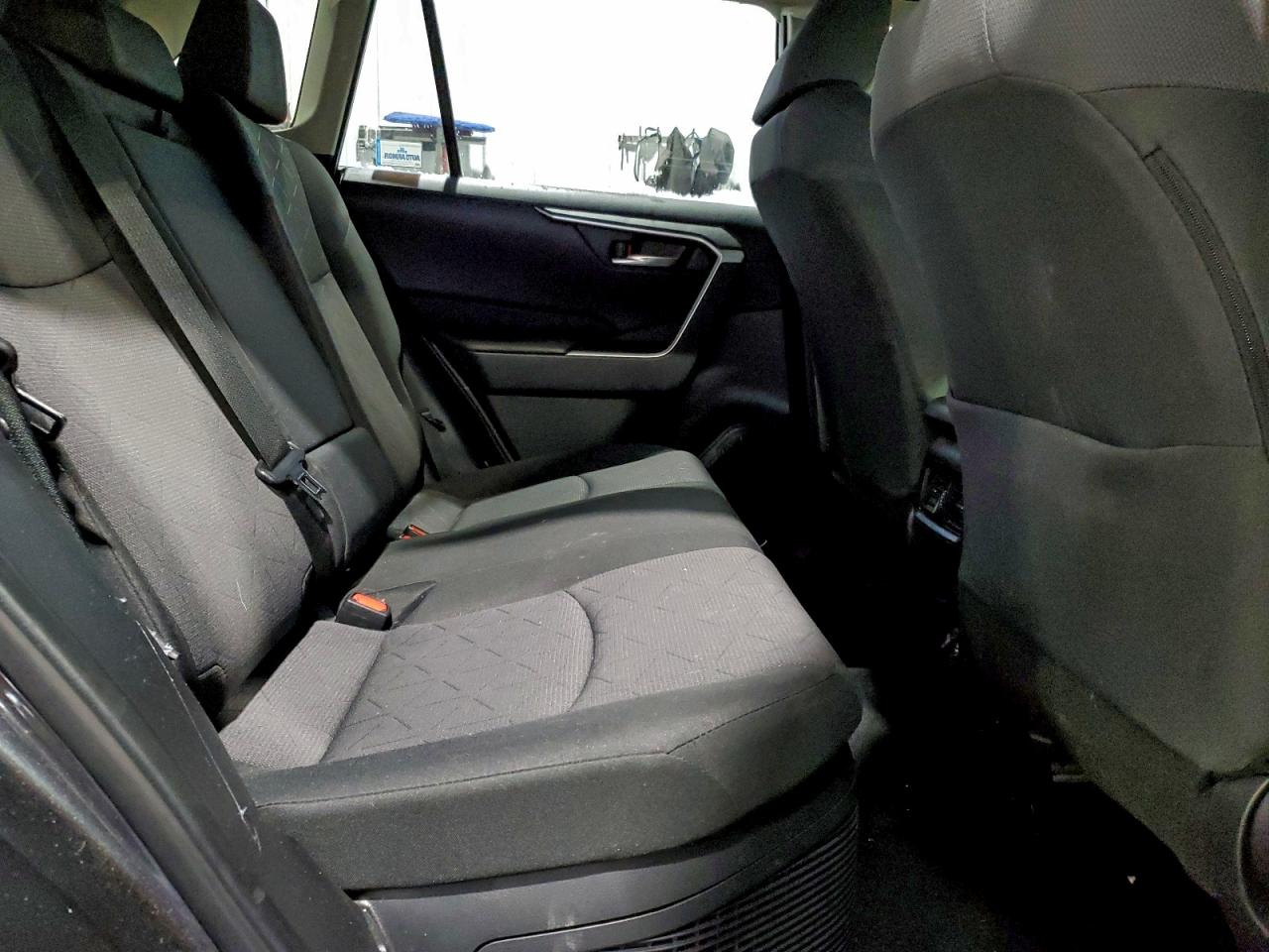 2022 TOYOTA RAV4 XLE photo 11