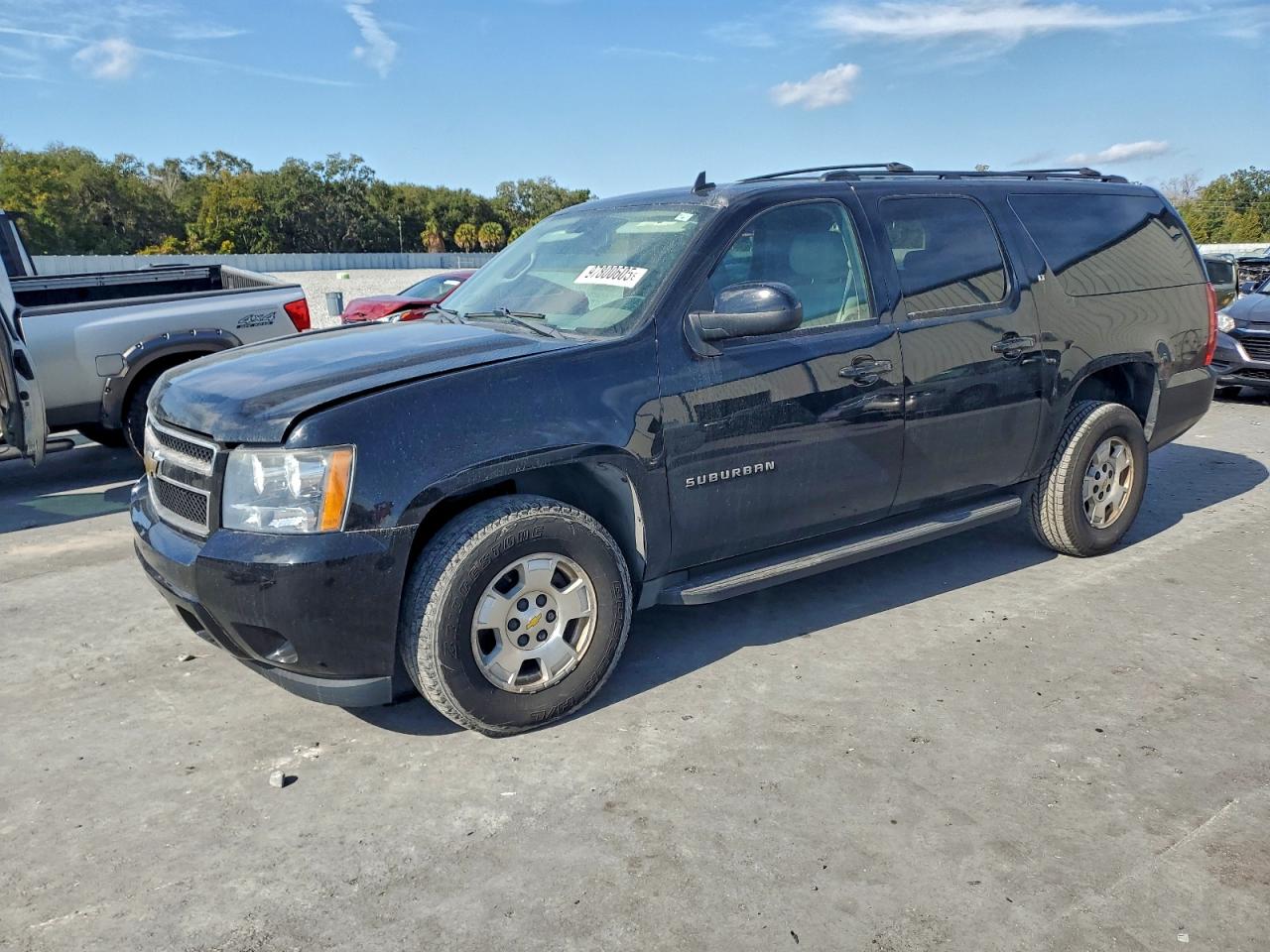 2011 CHEVROLET SUBURBAN