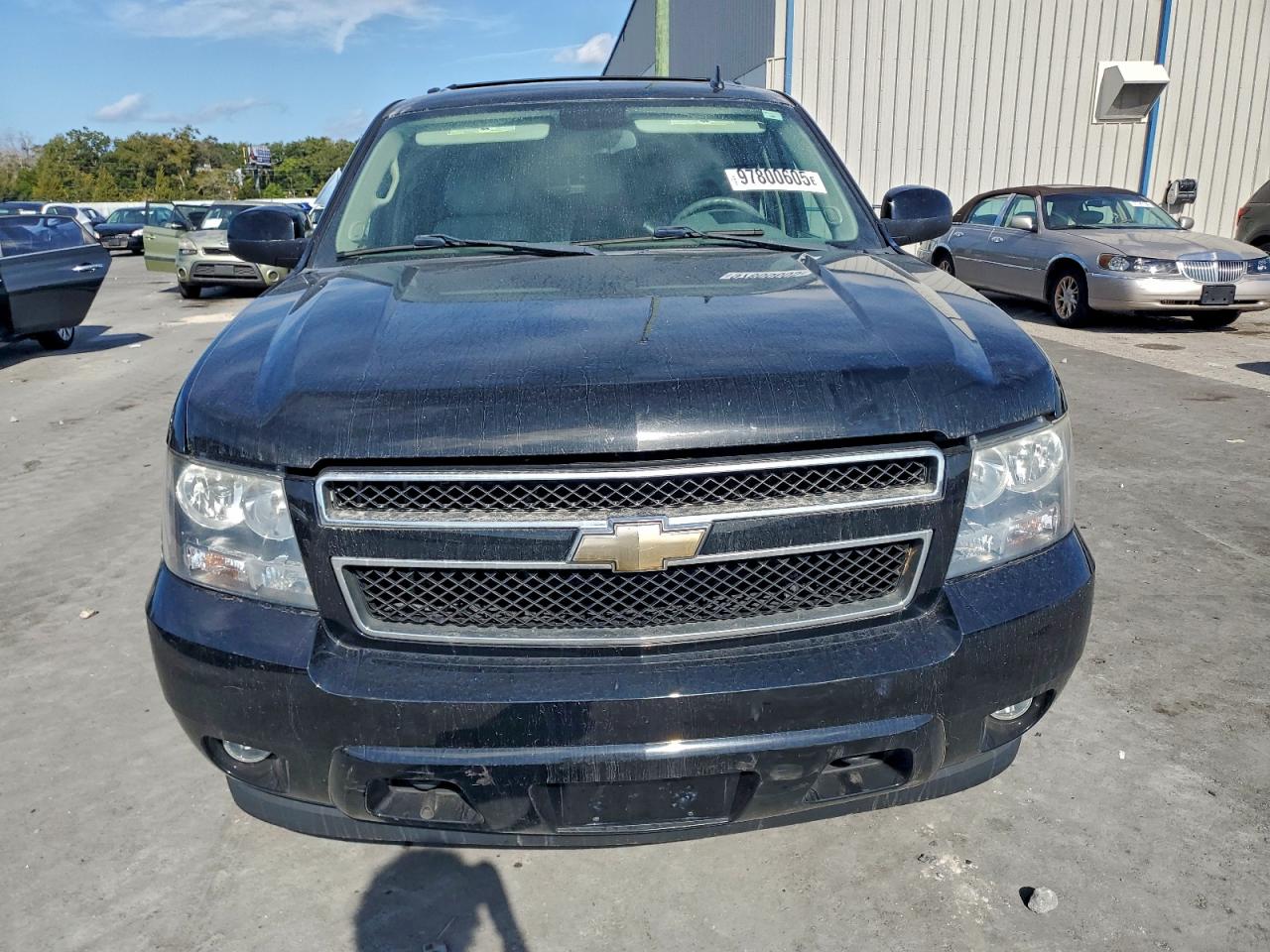 2011 CHEVROLET SUBURBAN K1500 LT photo 5