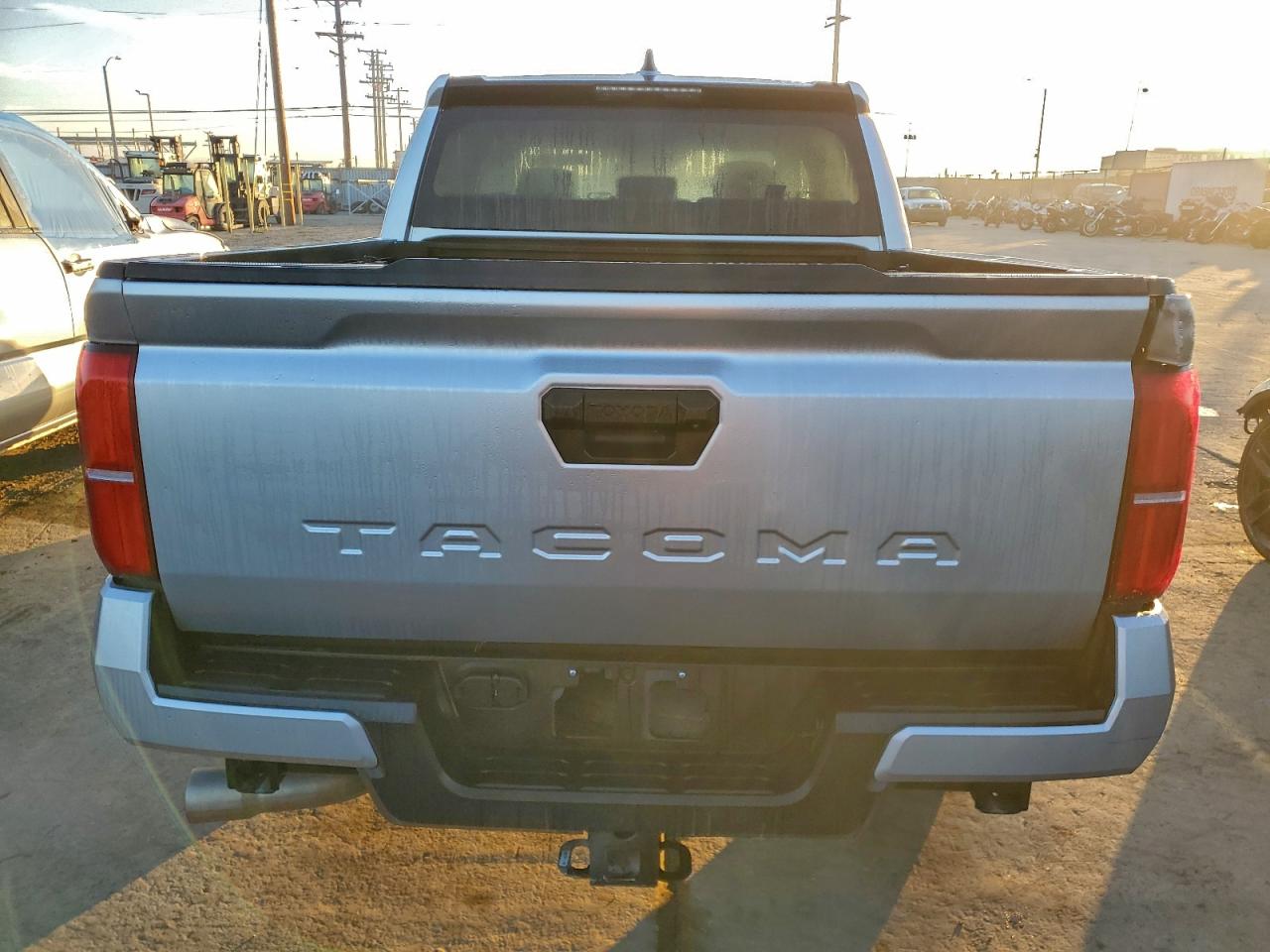 2024 TOYOTA TACOMA DOUBLE CAB photo 11
