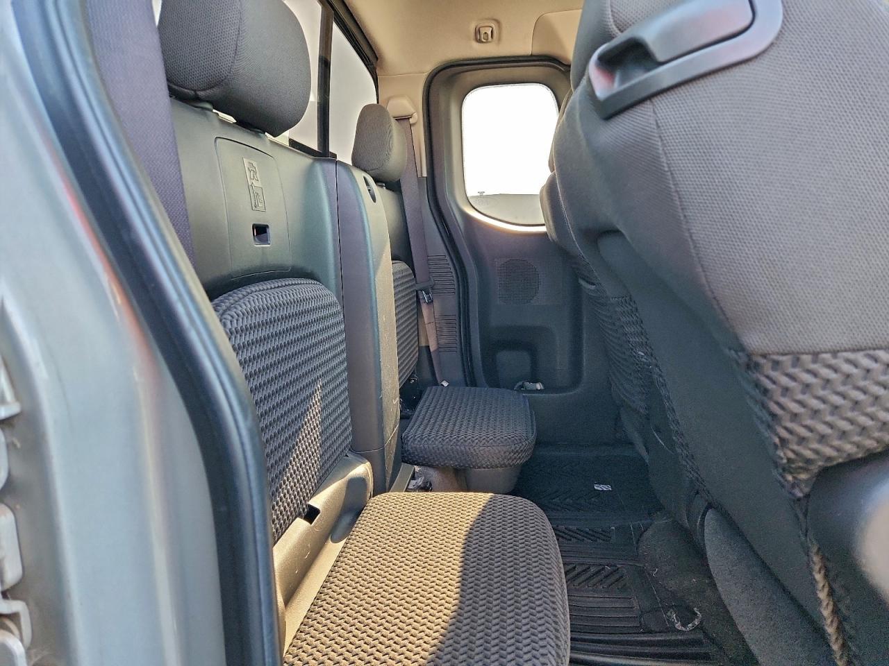 2005 NISSAN FRONTIER KING CAB LE photo 10