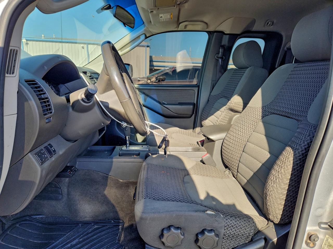 2005 NISSAN FRONTIER KING CAB LE photo 7