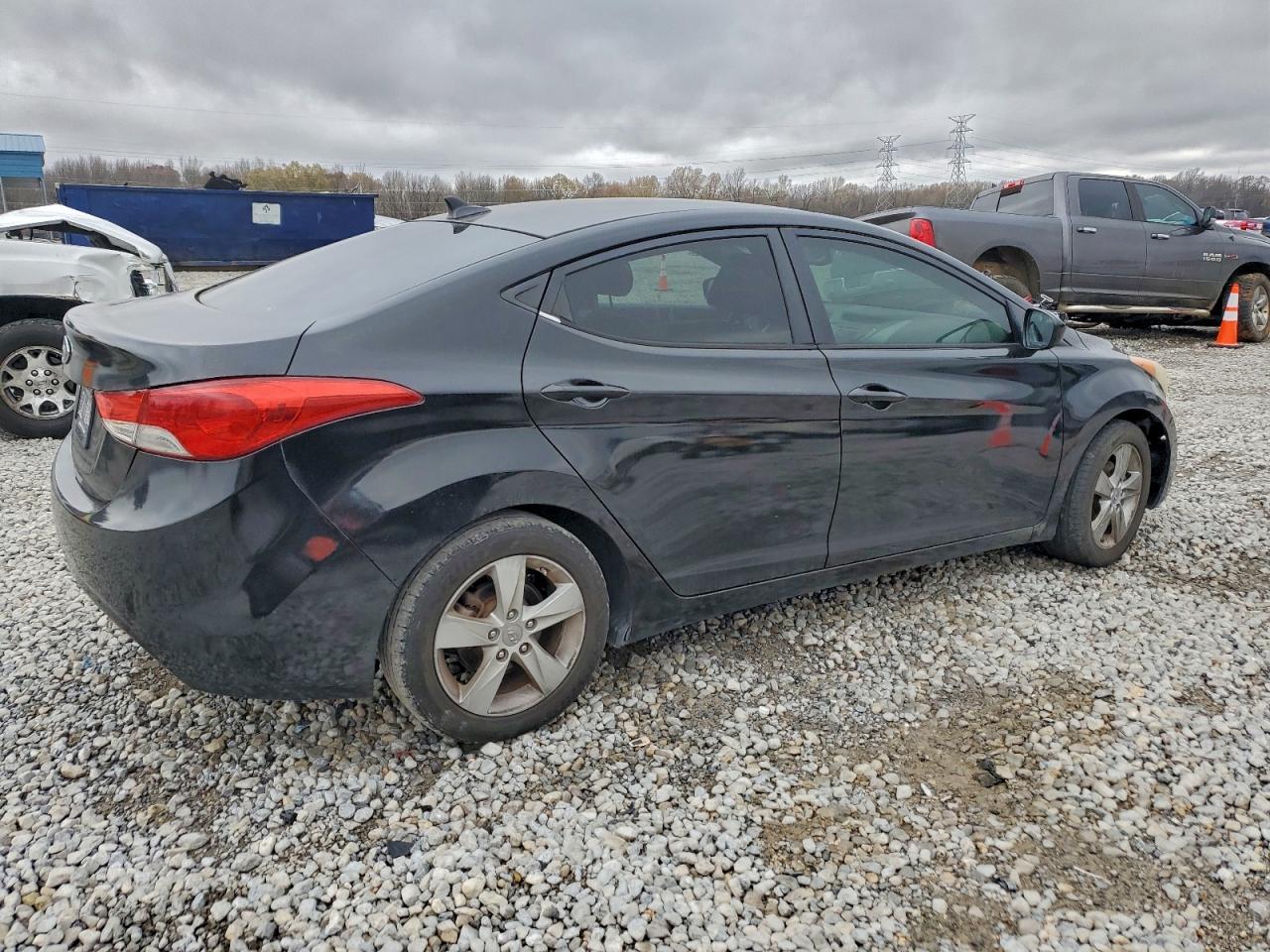 2013 HYUNDAI ELANTRA GLS photo 3