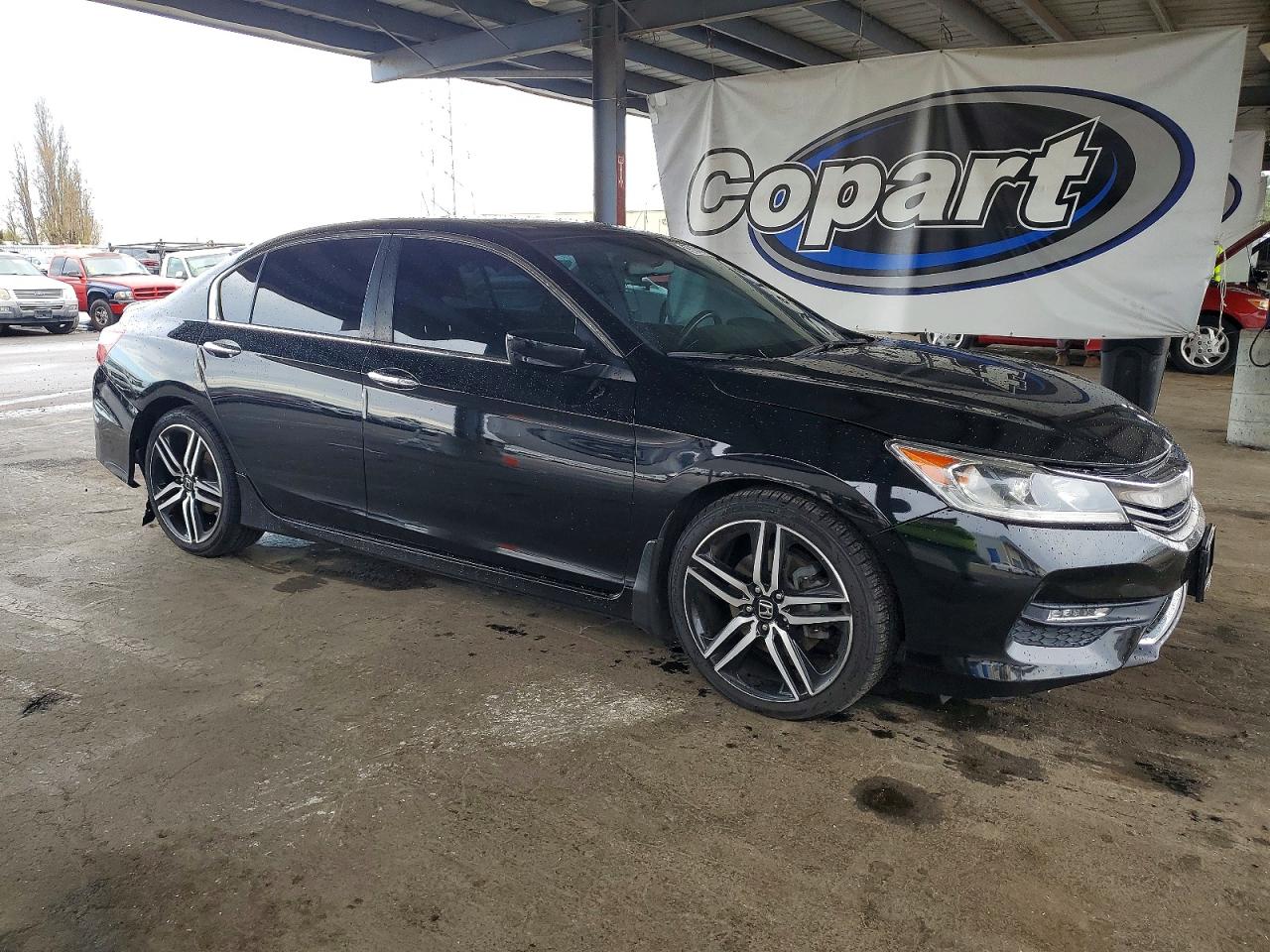 2017 HONDA ACCORD SPORT photo 4