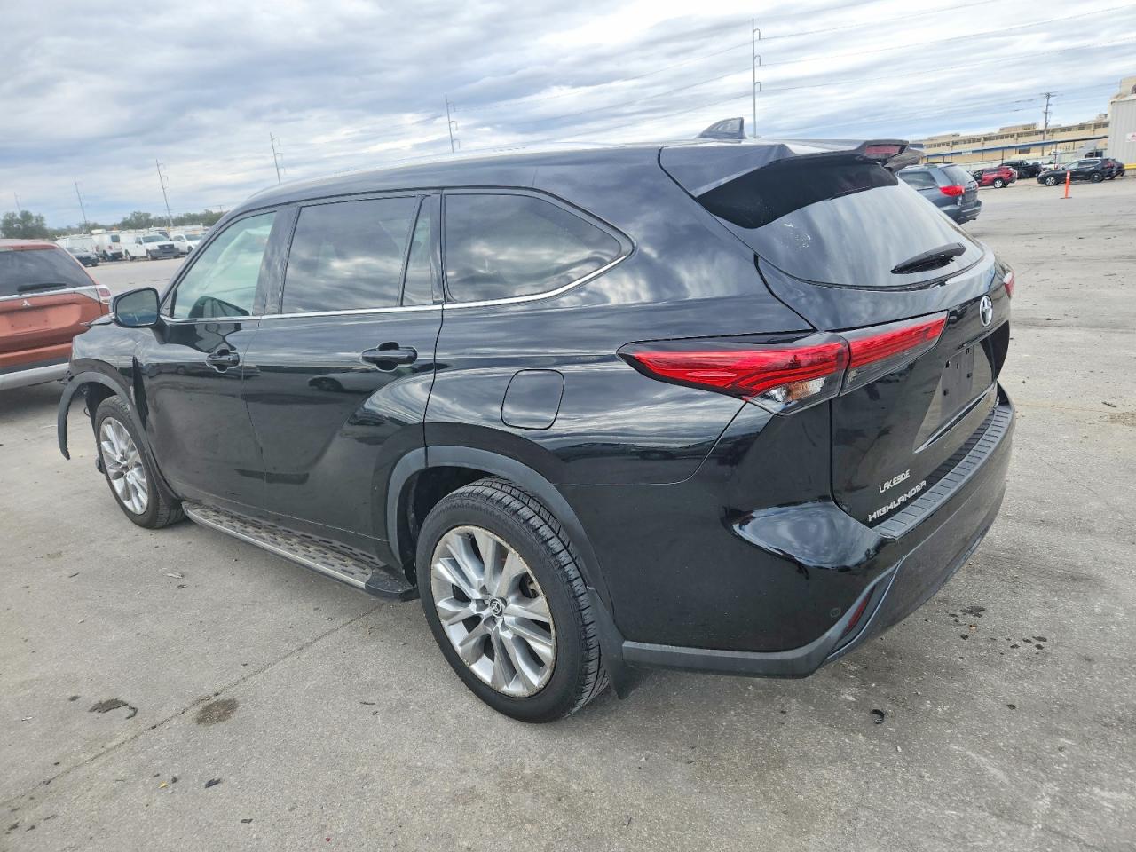 2022 TOYOTA HIGHLANDER LIMITED photo 4