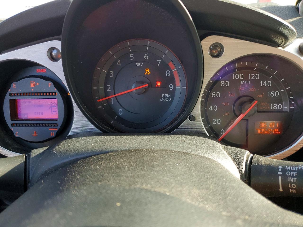2017 NISSAN 370Z BASE photo 9
