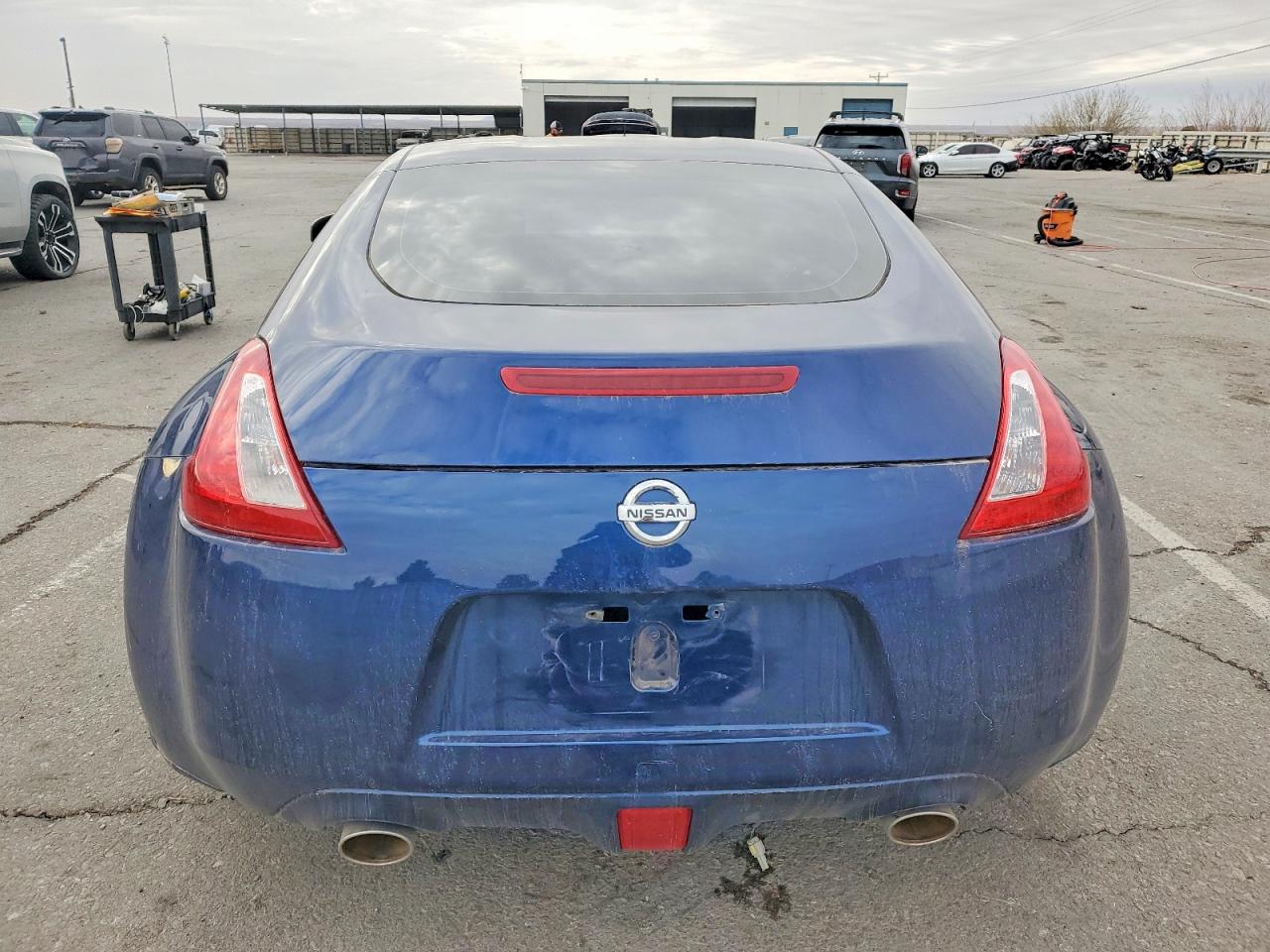 2017 NISSAN 370Z BASE photo 6