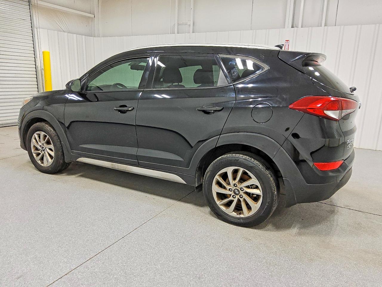 2018 HYUNDAI TUCSON SEL photo 2