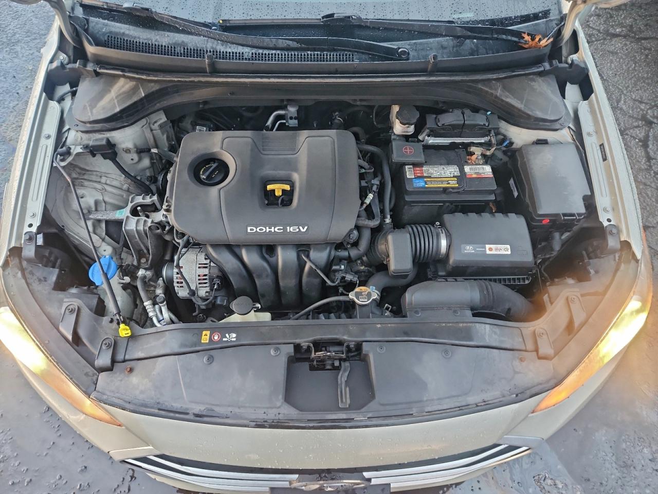 2017 HYUNDAI ELANTRA SE photo 11